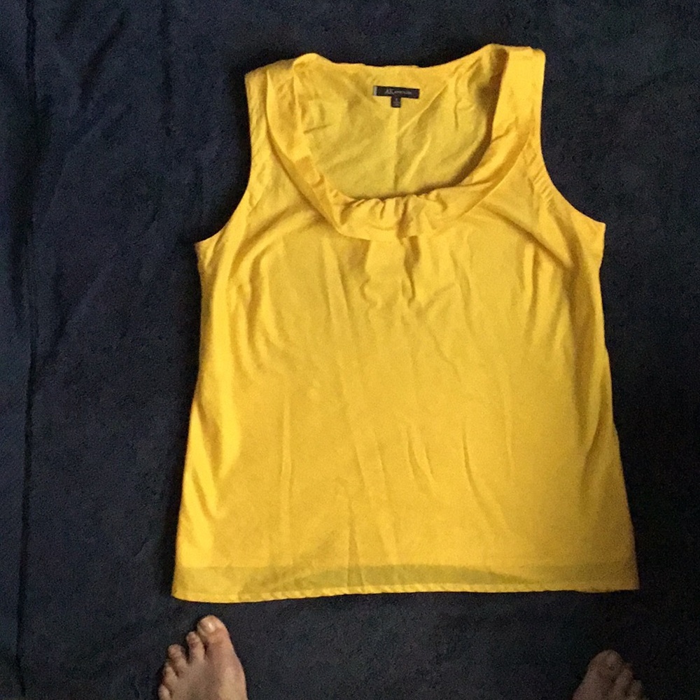 Anne Klein top with an attached lining.